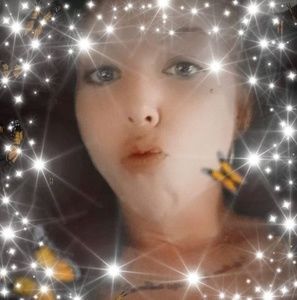 Meet your Posher, Corina